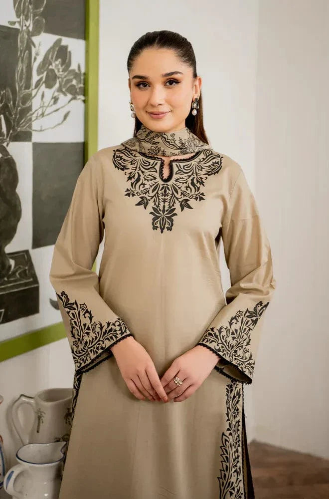 Sapphire SP-746 Lawn Embroidered 3pc
