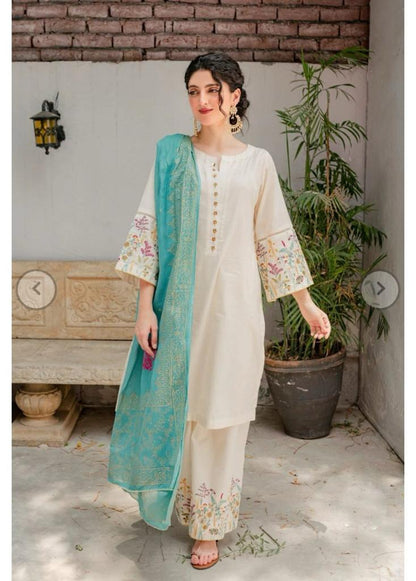 Sapphire SC-882 Off White Embroidered Lawn 3pc