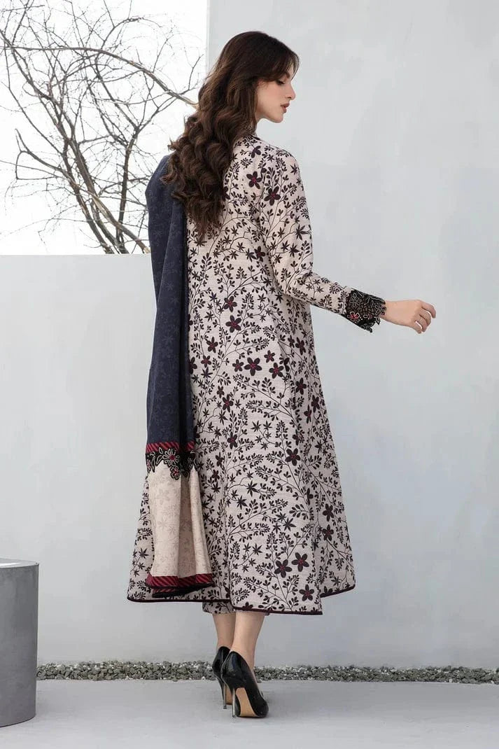 Sapphire D-800 Khaddar Printed 3pc