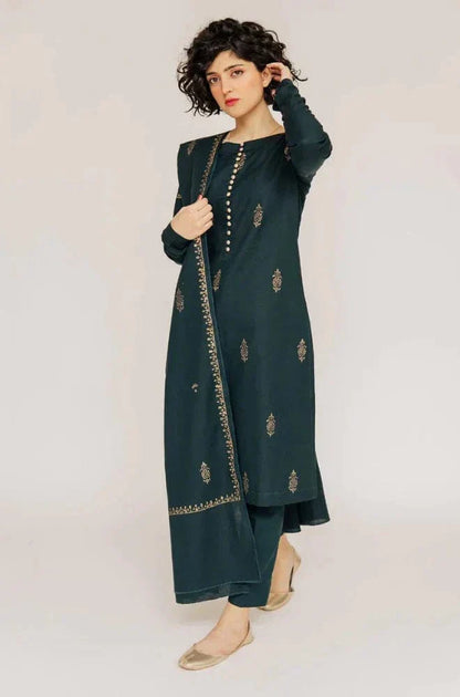 Sapphire J-0758 Dhanak Embroidered 3pc Wt