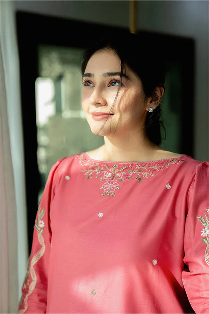 Urge UR-218 Dhanak Embroidered 2pc